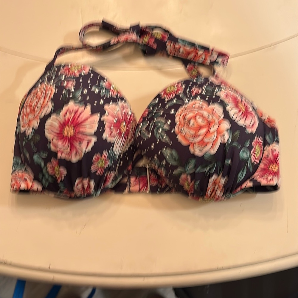 🌸Shade & Shore Floral Bikini Top